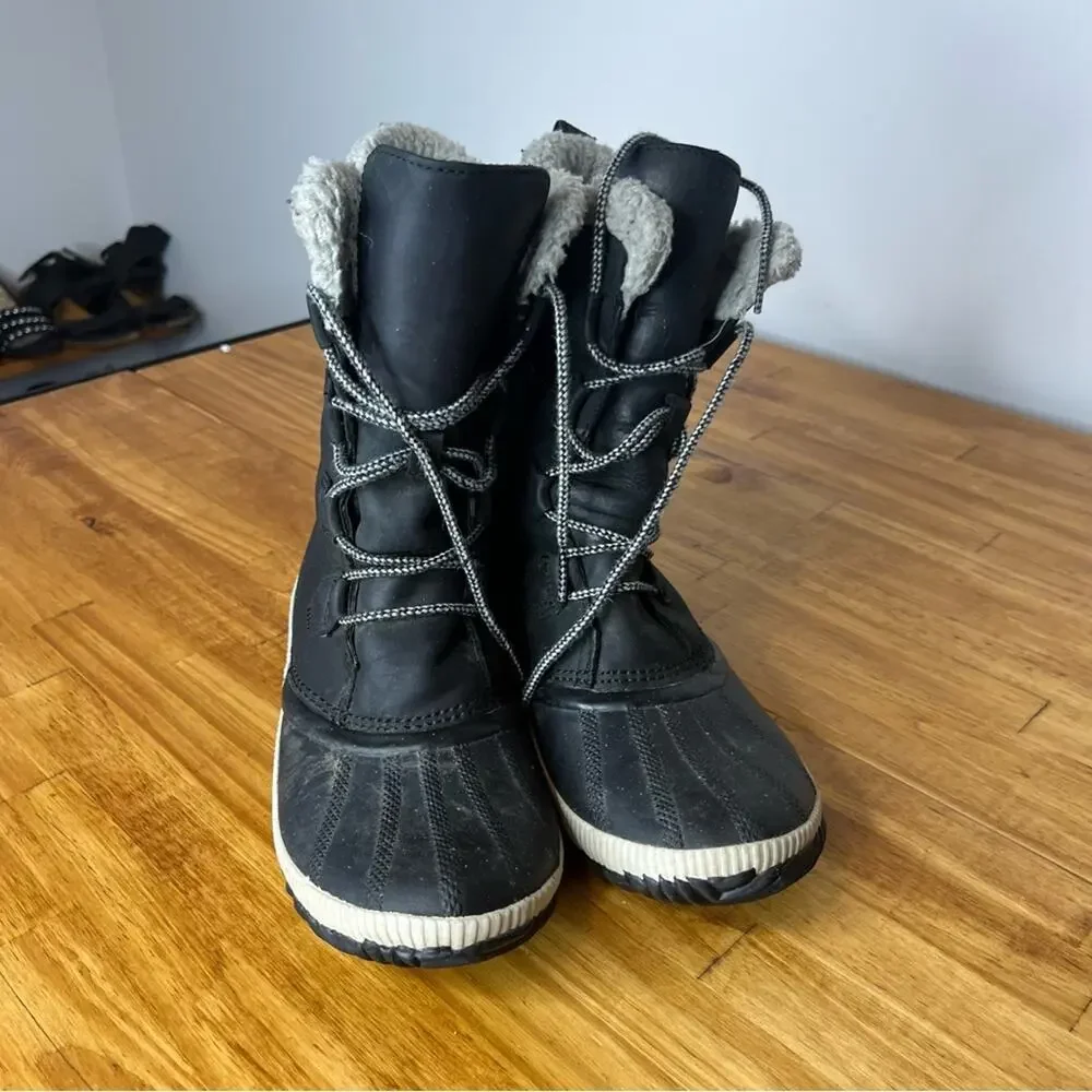 Sorel Out N About Plus Tall Lace Up Black Duck Style Winter Boots Size 8